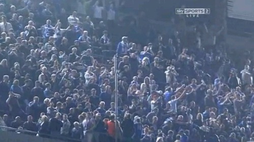 CĐV Chelsea khoét sâu vào nỗi đau của Barca